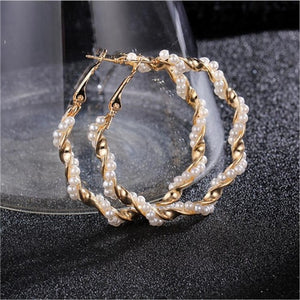 2019 New Pearl Hoop Earrings for Women Exaggerates Oversize Pearl Circle Ear Rings Earrings Fashion Europe Nightclub Jewelry