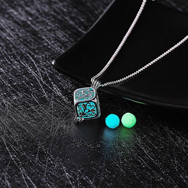 Glow In The Dark Necklace Moon Square Heart Necklaces For Woman Hollow Water Drop Pendant Night Fluorescence Light Accessories