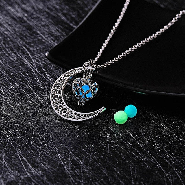 Glow In The Dark Necklace Moon Square Heart Necklaces For Woman Hollow Water Drop Pendant Night Fluorescence Light Accessories