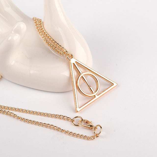 CHIELOYS Hot HP Necklace Series Magic Gifts For Kids Gold Snitch Time-Turner Hogwarts Horcrux Pendant Chain Giratiempo